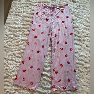 💋Skims lips/kisses lounge pants💋